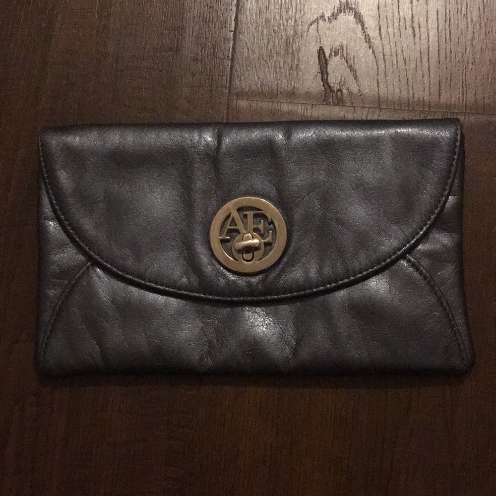 American Eagle clutch